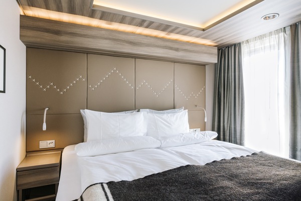 Hurtigruten Expeditions MS Fridtjof Nansen MD - Credit - Clara Tuma and Hurtigruten 4.JPG